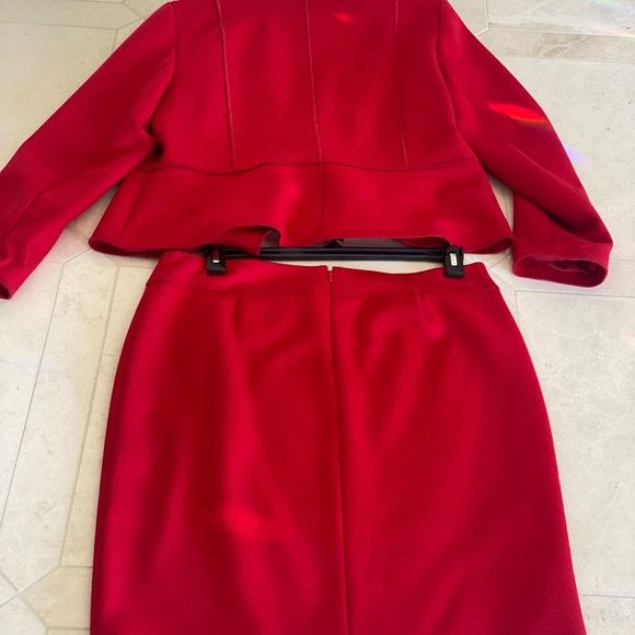 Worth New York, Size 12 Skirt and Size Large Jacket Top-Red Suit - Picture 11 of 15